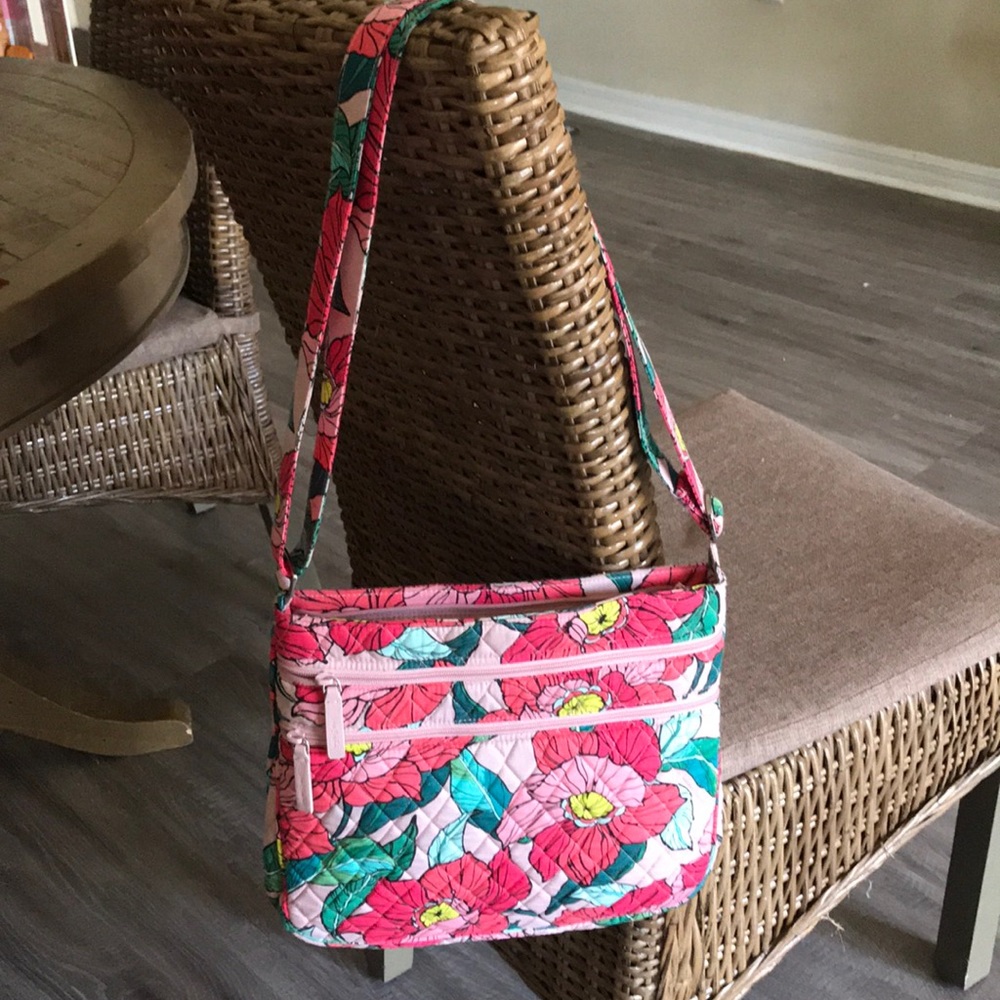 NWT- Vera Bradley triple zip hipster crossover bag